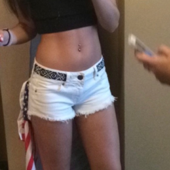 2- American Eagle stretch mid rise shorts - Picture 6 of 6